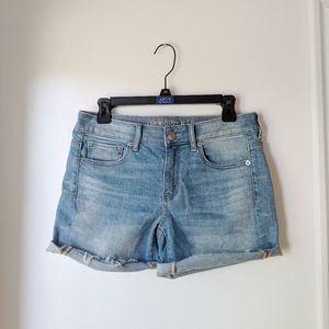 American Eagle Midi Shorts Sz 6 🌼